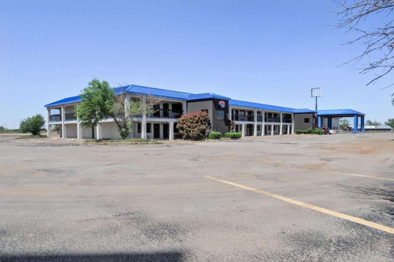 Lonestar Inn & Suites, Erick Ok Hwy 40 By Oyo 外观 照片